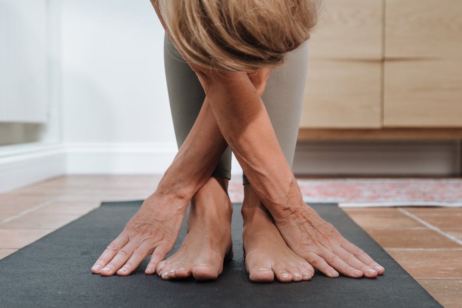 Knee Pain When Bending to Pick Something up